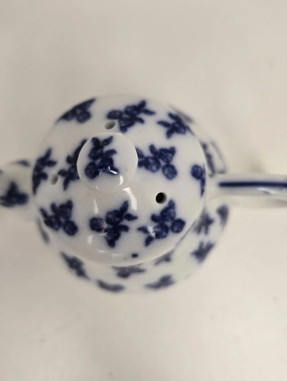 Salt And Pepper Shakers Blue Floral Mini Teapot Teacup Stackable Ceramic Vintage